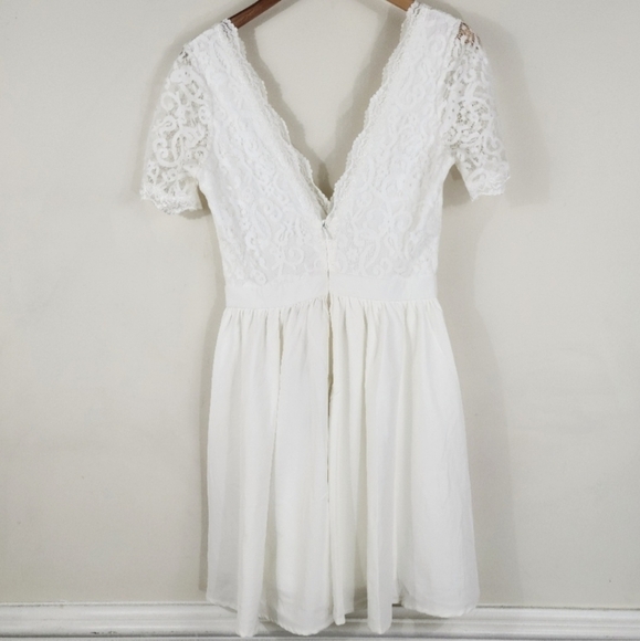 Boohoo White Lace Top Skater Mini Dress Women's Size 10 V-Neck Short Sleeve EUC - Picture 4 of 12